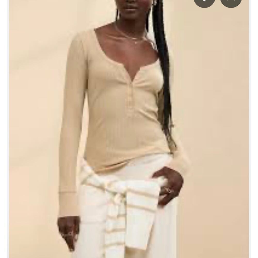 Aerie Ribbed Stretchy Long Sleeved Henley Beige Size M